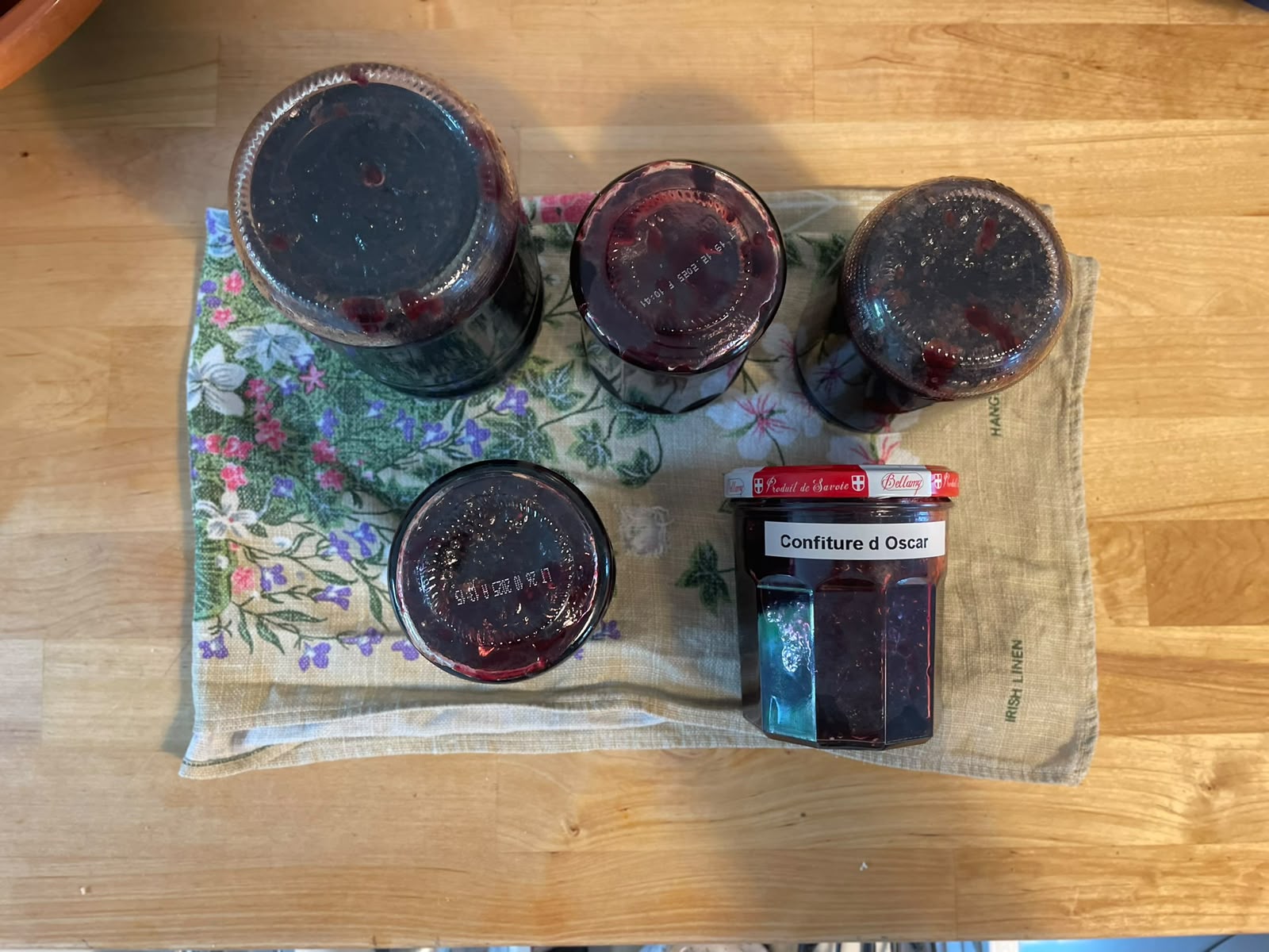 Confitures maison, faites avec les fruits du jardin